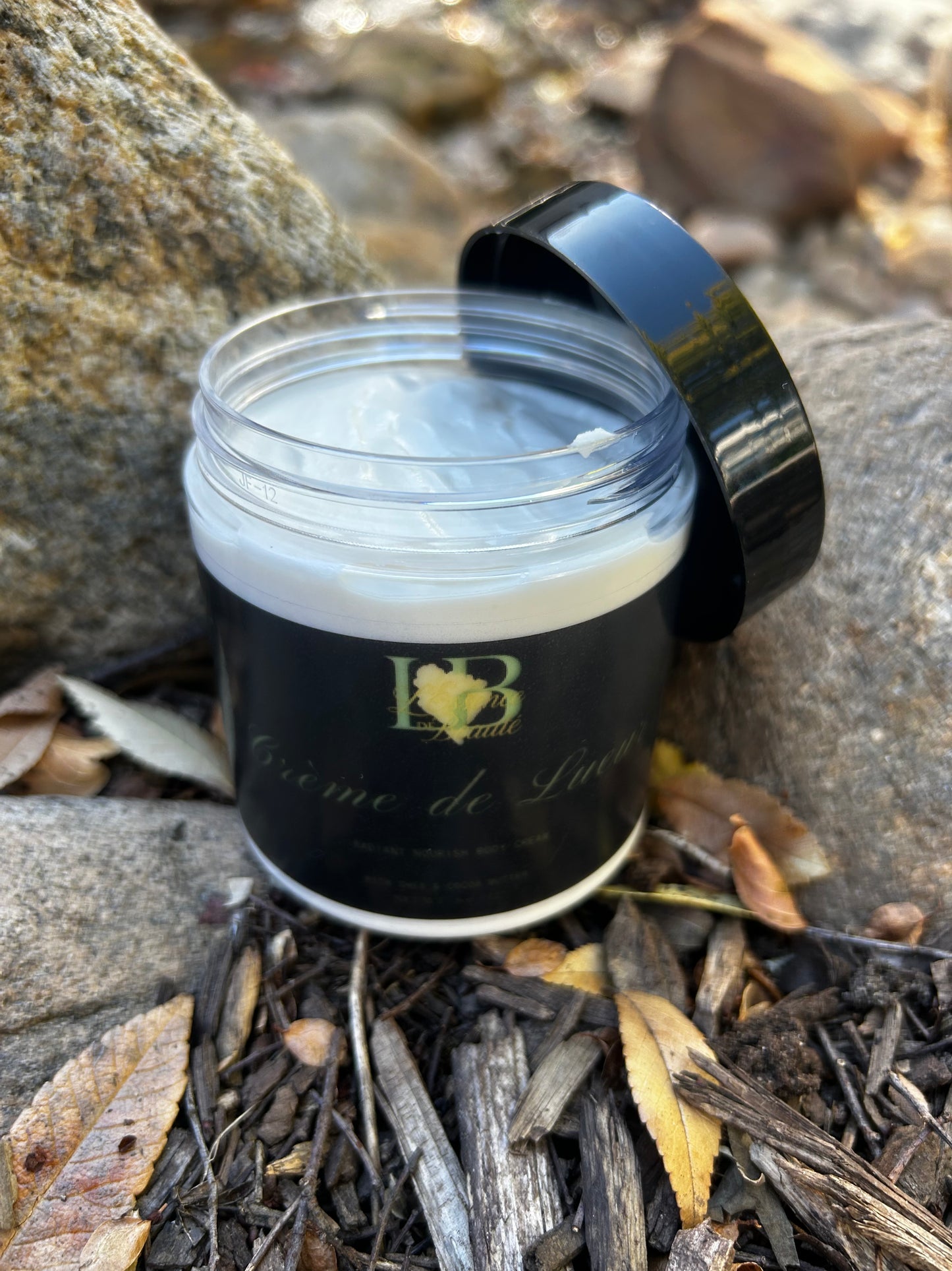 Crème Bella Glow Body Cream for Dry and Sensitive Skin